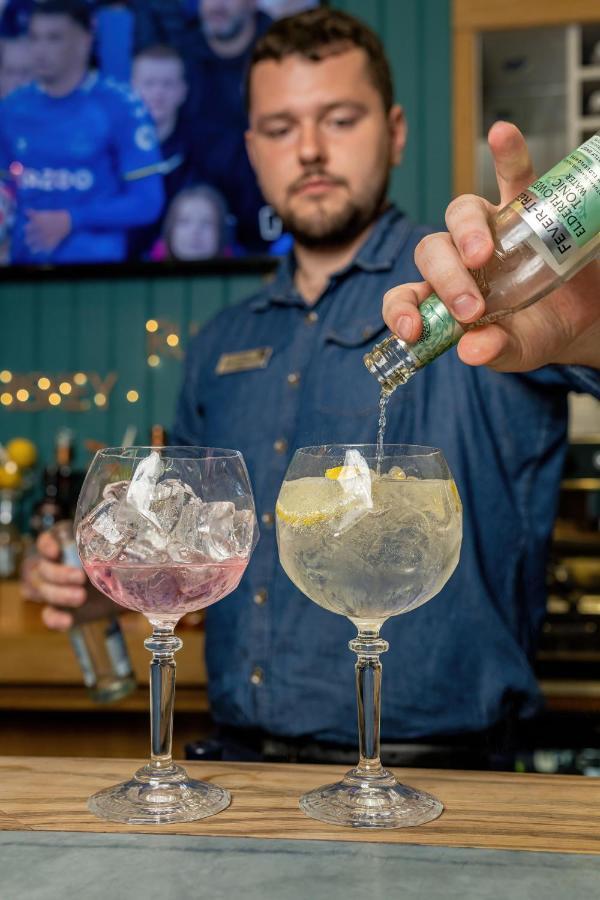 精品酒店酒吧及餐厅 圣赫利尔泽西 外观 照片